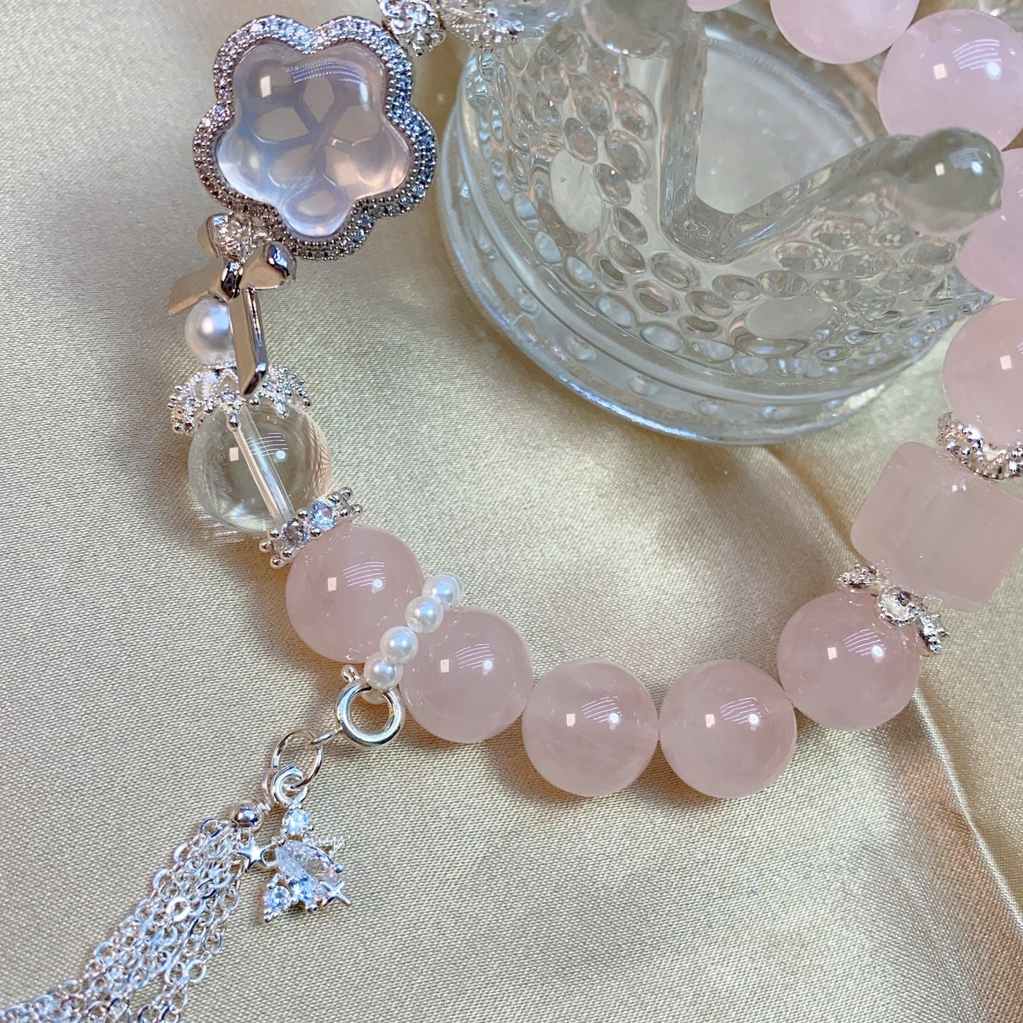 Natural Grapefruit Pink & White Crystal Pearl, Rose Quartz, and Star Charm Bracelet bead 11mm Wrist length 17cm
