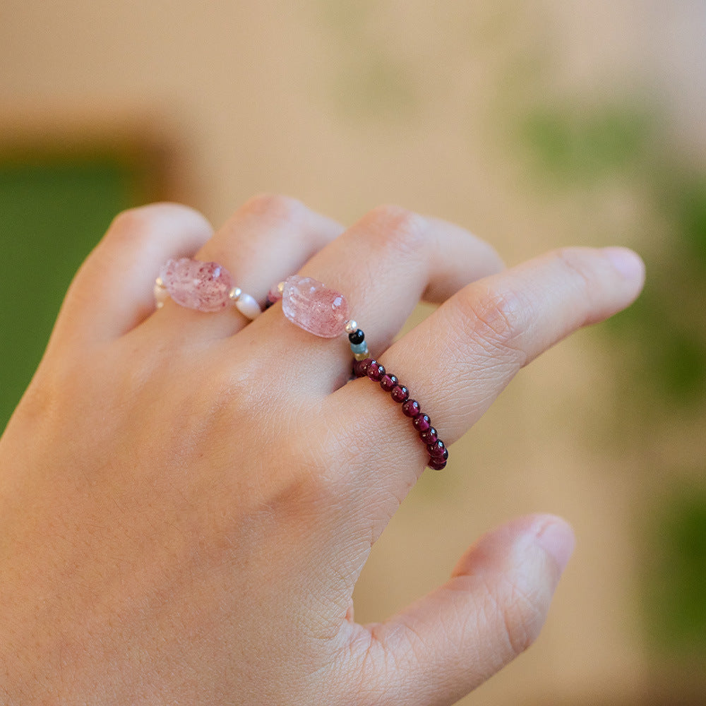 Natural strawberry quartz Pi Xiu ring, tourmaline, freshwater pearl, garnet crystal elastic cord ring