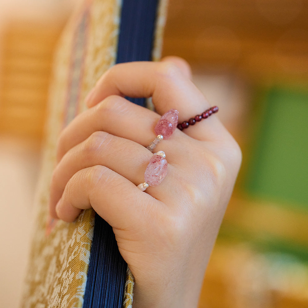 Natural strawberry quartz Pi Xiu ring, tourmaline, freshwater pearl, garnet crystal elastic cord ring
